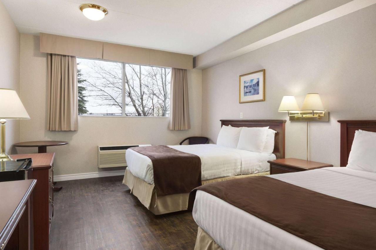Days Inn By Wyndham Brockville Eksteriør billede
